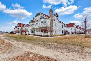 Main picture of 849 Beachfront Dr