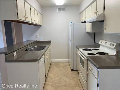 Main picture of Mystic Gardens Condominiums