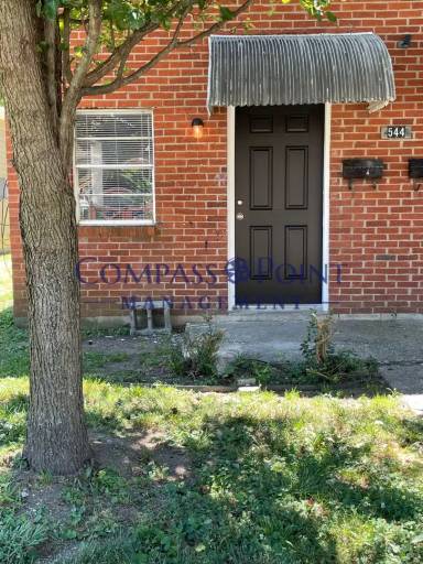 Main picture of 560 Pemberton St