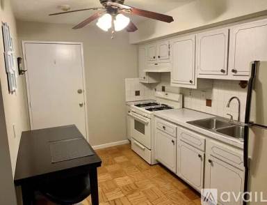 Main picture of 205 Independence Ave