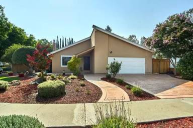 Main picture of 313 Oakberry Way