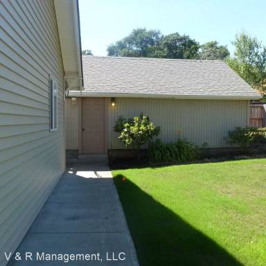 Main picture of 4745 Skyline Rd S