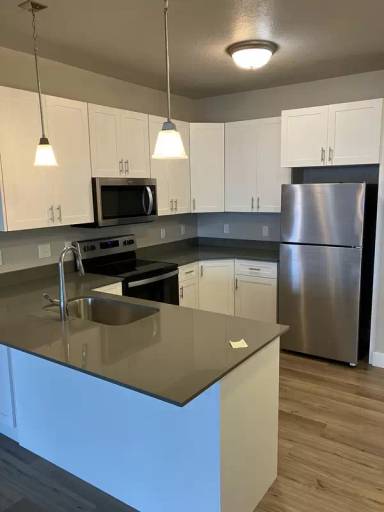 Main picture of 5072 North University Avenue - 101