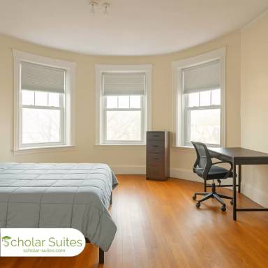 Main picture of 1247 Beacon St