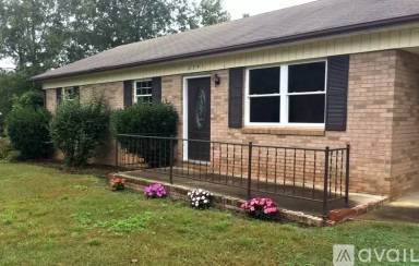 Main picture of 2741 Kool Park Rd NE