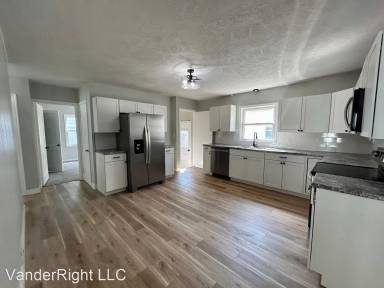 Main picture of 1104 S Glendale Ave
