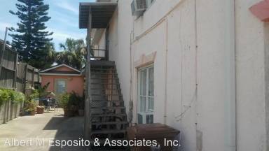 Main picture of 209 S 2nd St