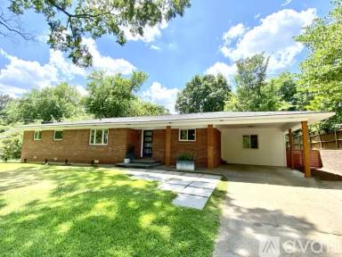 Main picture of 1104 S 14th St