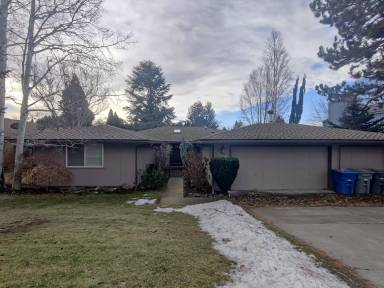 Main picture of 345 Spring St
