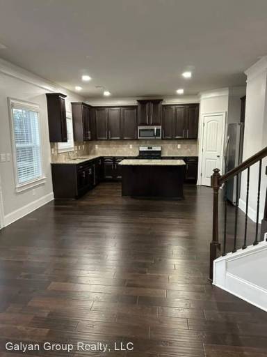 Main picture of 2506 Ginger Leaf Dr NE