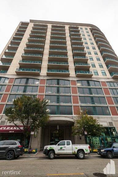 Main picture of 340 West Superior Condos