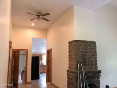Main picture of 77 Charlotte Ave