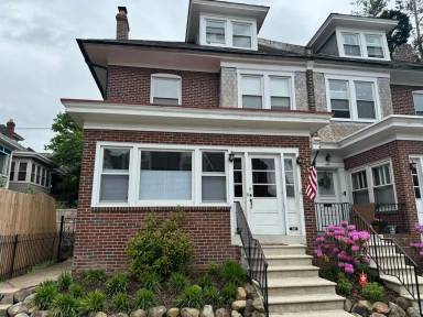 Main picture of 1806 N Monroe St