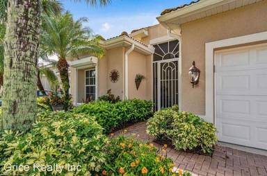 Main picture of 216 Glen Eagle Cir