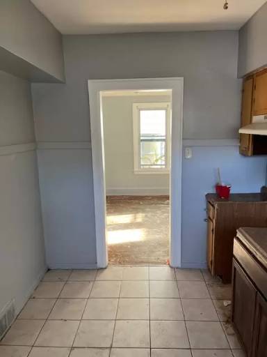 Main picture of 15722 Wisconsin St
