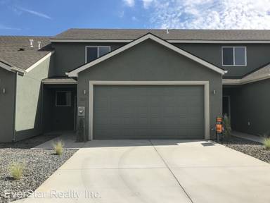 Main picture of 369 E 10th Pl