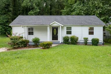 Main picture of 2285 Tiger Flowers Dr NW