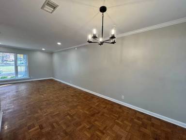 Main picture of 106 Lynda Ave