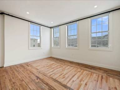 Main picture of 74 Mill St