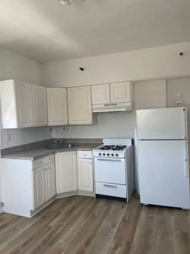Main picture of 12 Linden Pl