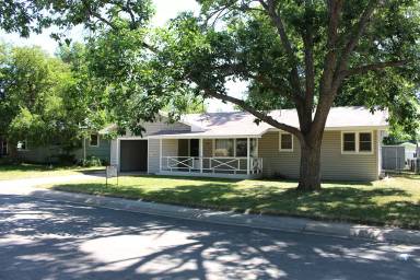 Main picture of 604 Park St