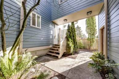Main picture of 267 Shepard Way NW