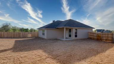 Main picture of 533 Fallbrook Dr
