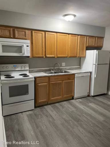 Main picture of 7803 Dawn Rd