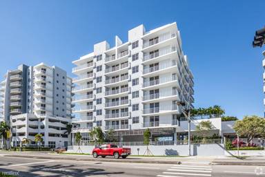 Main picture of 2560 SW 27th Ave