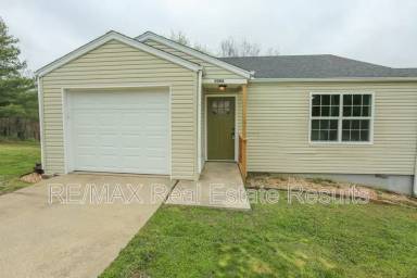 Main picture of 208 White Oak Dr NE