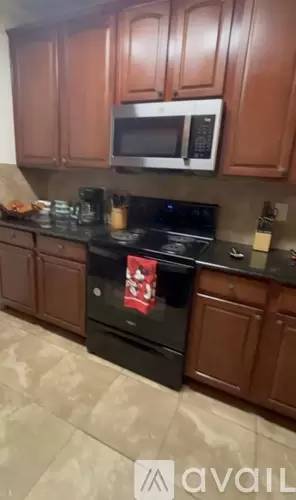 Main picture of 901 Charo Pkwy