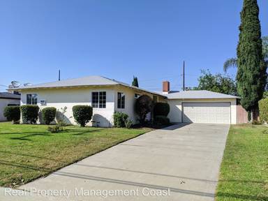 Main picture of 1605 E Santa Ana St