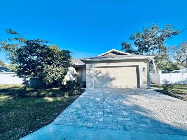 Main picture of 422 Bristol Ct