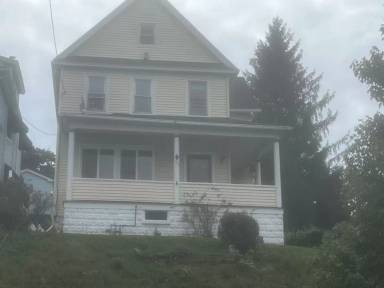 Main picture of 611 Crown Ave