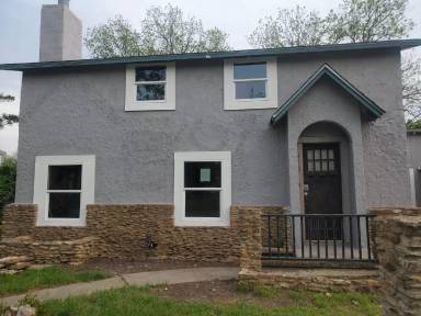 Main picture of 410 Bridge St