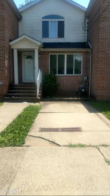 Main picture of 66 Wilbur St
