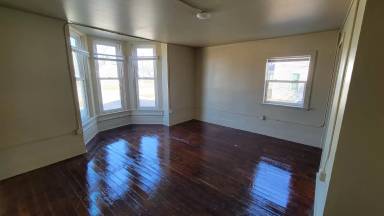Main picture of 2327 4th St