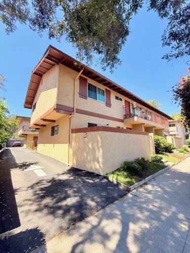 Main picture of 419 Ellwood Beach Dr