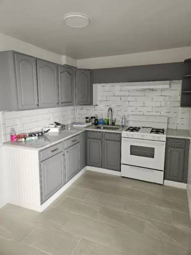Main picture of 182 Henry St