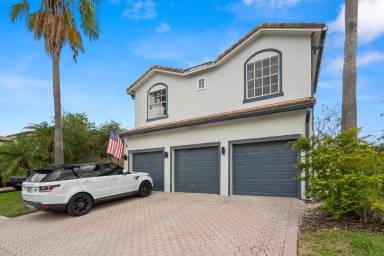 Main picture of 10611 Cape Hatteras Dr