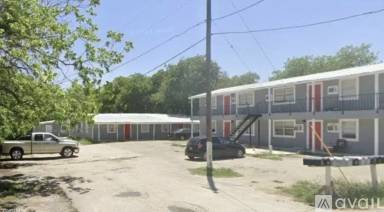 Main picture of 321 Blanks St