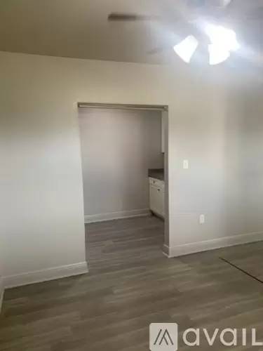 Main picture of 251 Barry Ave