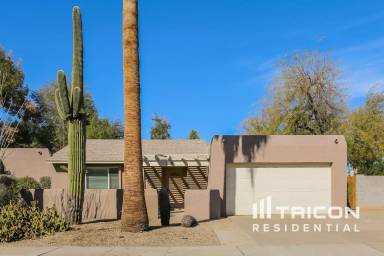 Main picture of 2518 W Portobello Ave