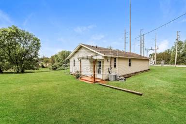 Main picture of 2406 Springfield Xenia Rd