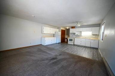 Main picture of 125 Sycamore St