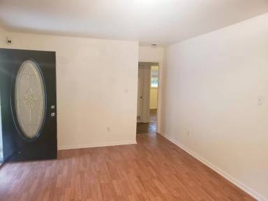 Main picture of 111 Roundtree Dr