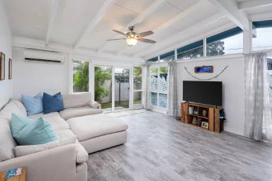 Main picture of 958 Holoholo St