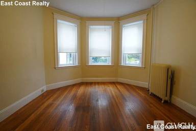 Main picture of 64 Woodstock Ave