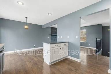 Main picture of 11516 N Windsor Ave