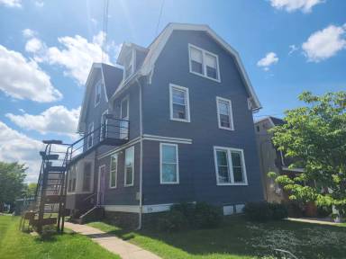 Main picture of 115 W 11th Ave